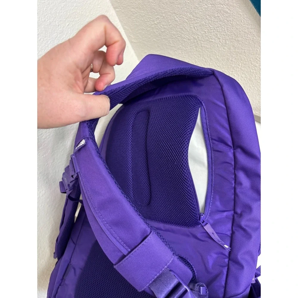 Incase Purple Laptop Backpack Padded Sleeve Deluxe Pockets Macbook 17